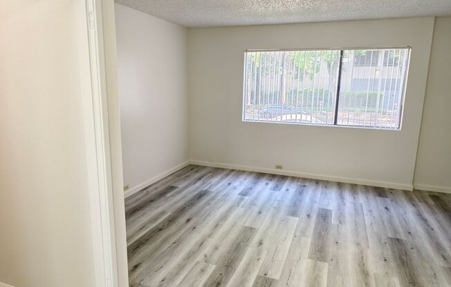 3 beds, 2 baths, 1,304 sqft, $2,350, Unit 143132