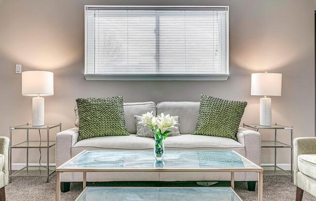 2 beds, 2 baths, 988 sqft, $1,424