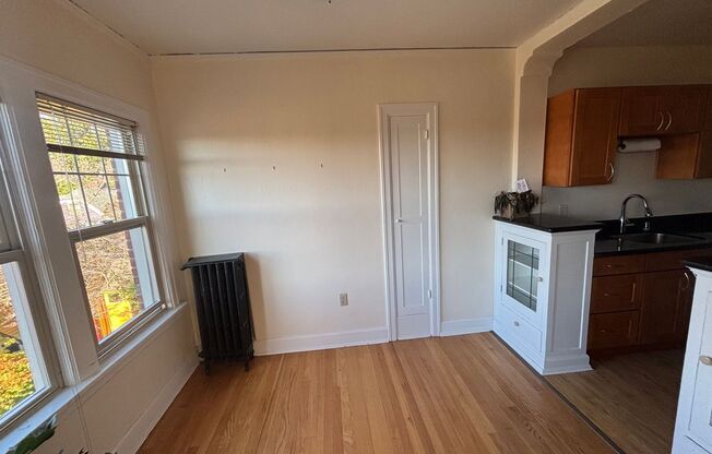 1 bed, 1 bath, 613 sqft, $1,750, Unit 205