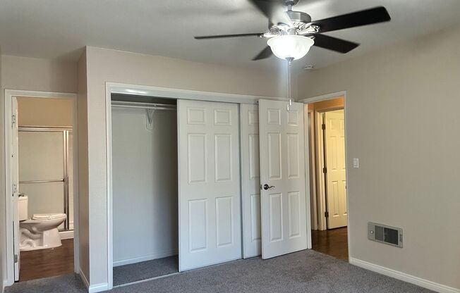 2 beds, 2 baths, 880 sqft, $2,795, Unit L-4