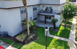 Well appointed 2/2  1st floor condo in beautiful Winter Garden. Available Now!