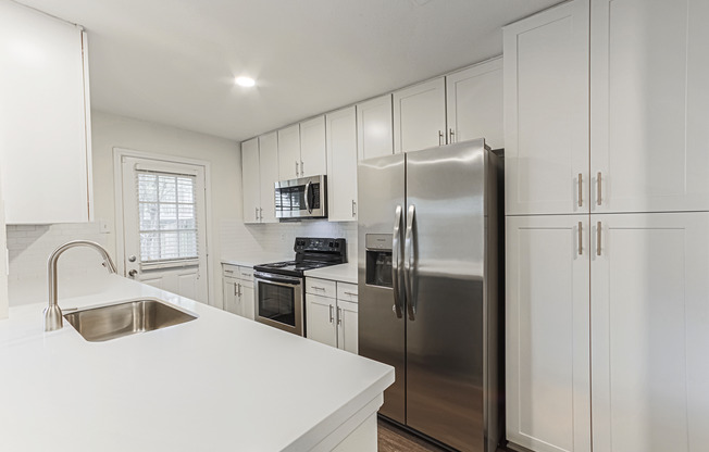3 beds, 2.5 baths, 1,686 sqft, $1,574, Unit 1404