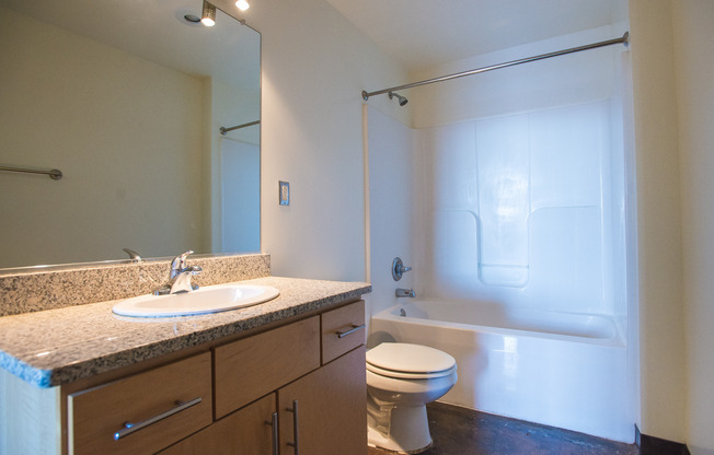 1 bed, 1 bath, 644 sqft, $1,395, Unit APT 3H