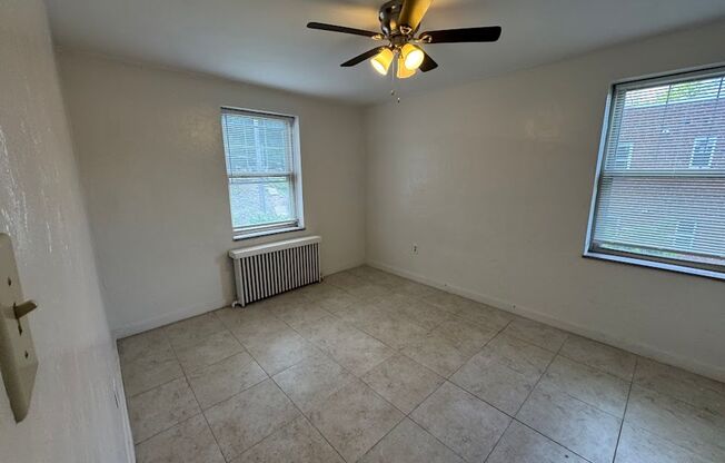 3 beds, 1 bath, 800 sqft, $2,195, Unit 316B