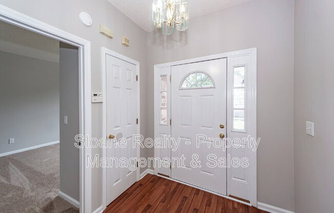 1584 KENTWOOD CIR