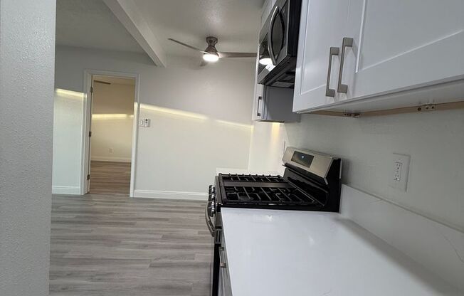 1 bed, 1 bath, 525 sqft, $1,925, Unit 9121-7