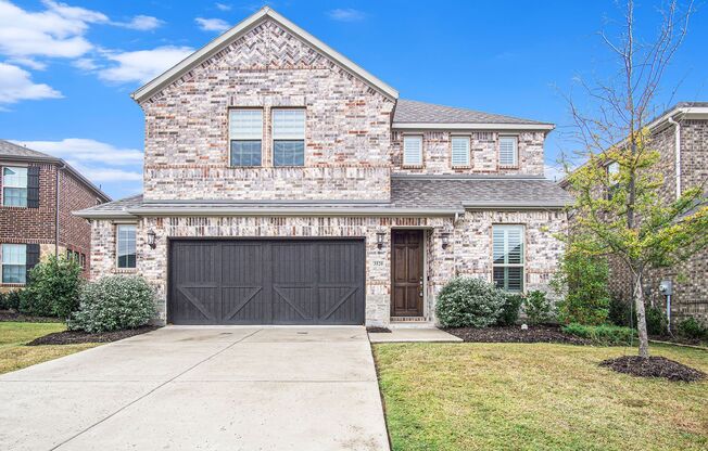 Beautifully Crafted 4-3.5-2.5 in Irving!