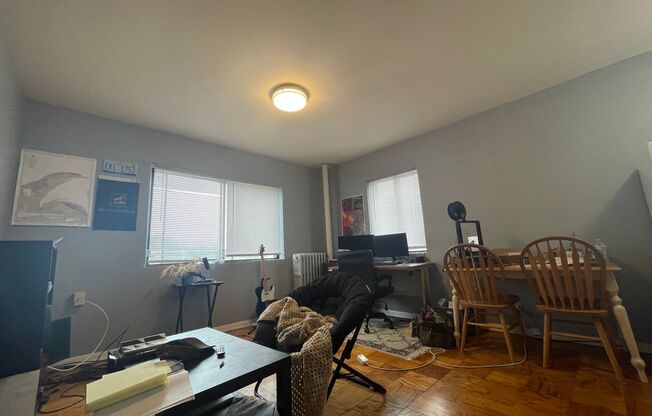 1 bed, 1 bath, $995, Unit 307