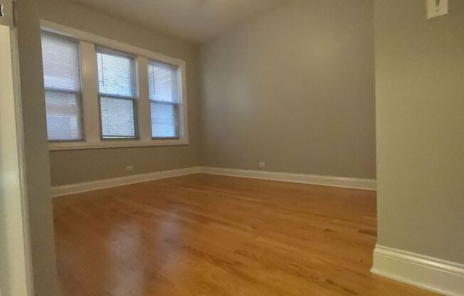 4871 Washtenaw