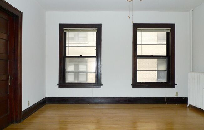 1 bed, 1 bath, 410 sqft, $865, Unit 21 - 10