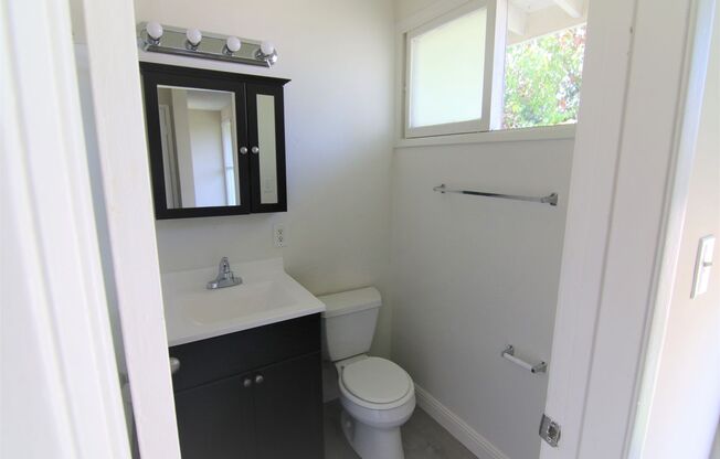 2 beds, 1.5 baths, 1,012 sqft, $3,195, Unit 4920-01