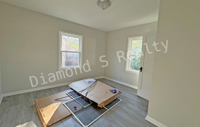 2 beds, 1 bath, $1,025