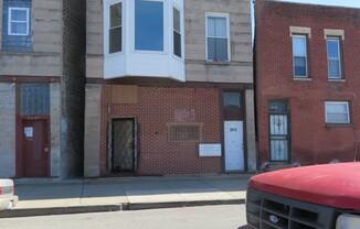 2611 W OGDEN AVE