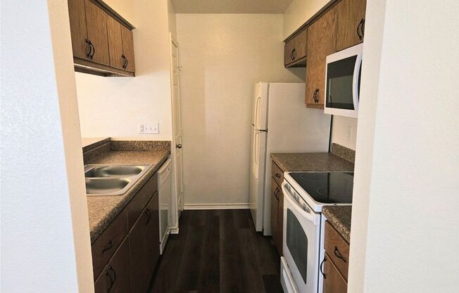 508 E Denton Dr