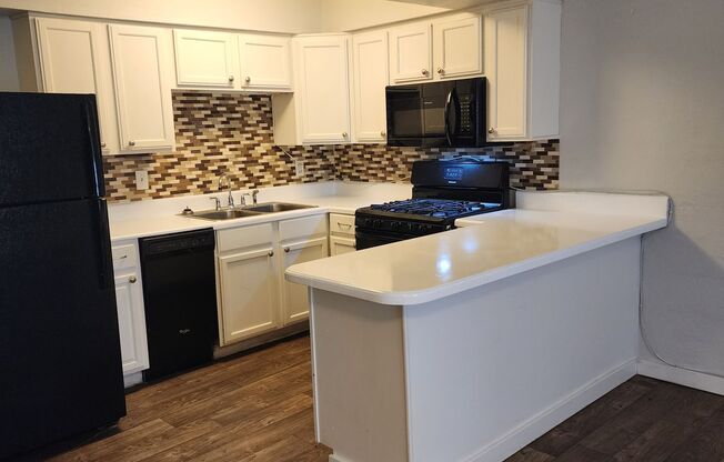 2 beds, 1 bath, 775 sqft, $1,299, Unit 1A