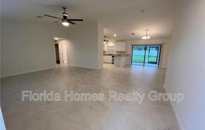 309 SE 19 LN
