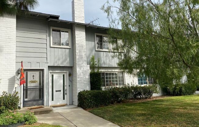 FULLERTON TOWNHOUSE NEAR CSUF   AVAILABLE MID-AUGUST***TAKING APPLICATIONS***