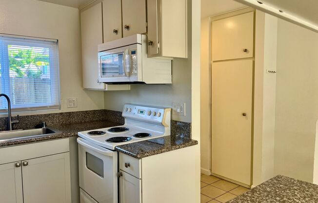 2 beds, 1 bath, $2,745, Unit Unit A