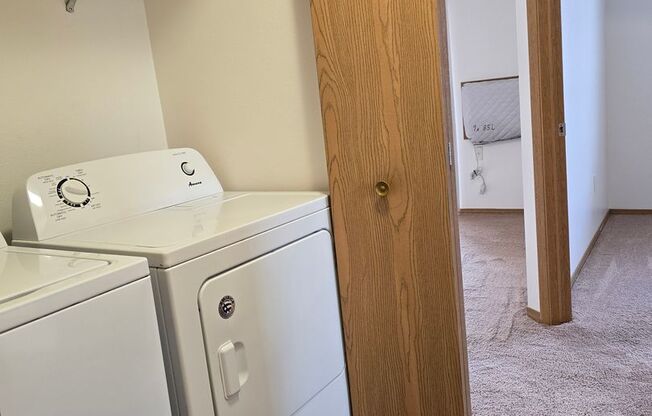 2 beds, 1 bath, 850 sqft, $1,259, Unit PL   7506