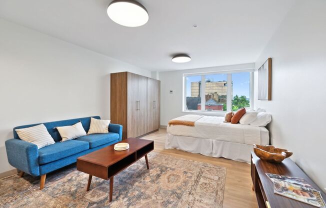 Studio, 1 bath, 397 sqft, $1,298, Unit 305