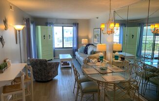 1 bed, 1 bath, $2,000, Unit Unit 105