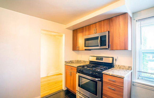 1 bed, 1 bath, $990