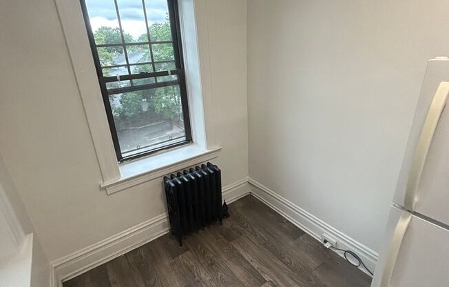 1 bed, 1 bath, 700 sqft, $2,100, Unit C11