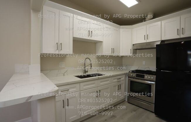 2119 E WESTPORT DR