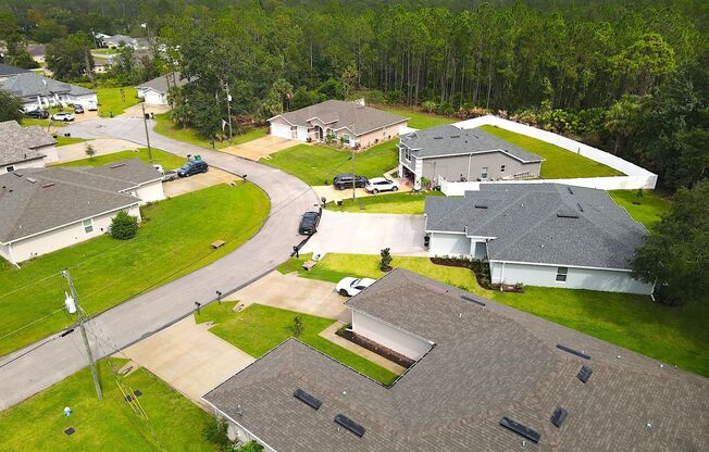 NEW Roomy 3 Bed 2 Bath Duplex Home on a Cul De Sac in Palm Coast FL!