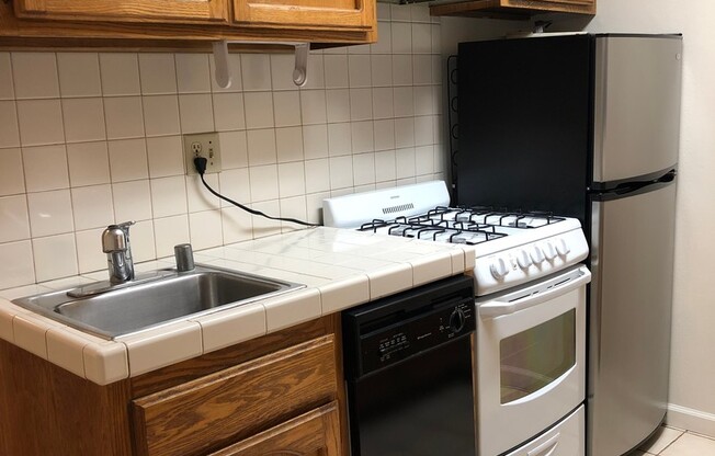 1 bed, 1 bath, 542 sqft, $1,950, Unit 222B