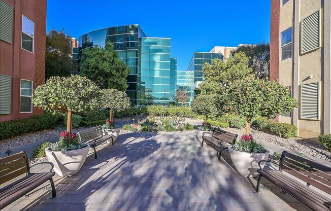 2 beds, 2 baths, $2,095