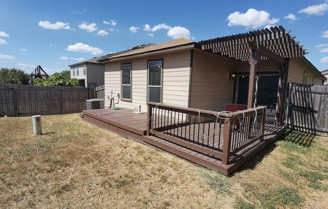 3 beds, 2 baths, $1,750