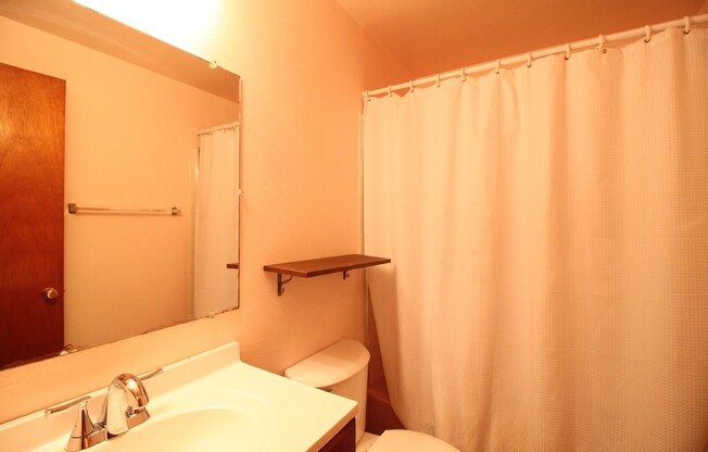 3 beds, 2 baths, $2,300