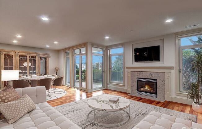 2Bd/2Ba Kirkland Condo