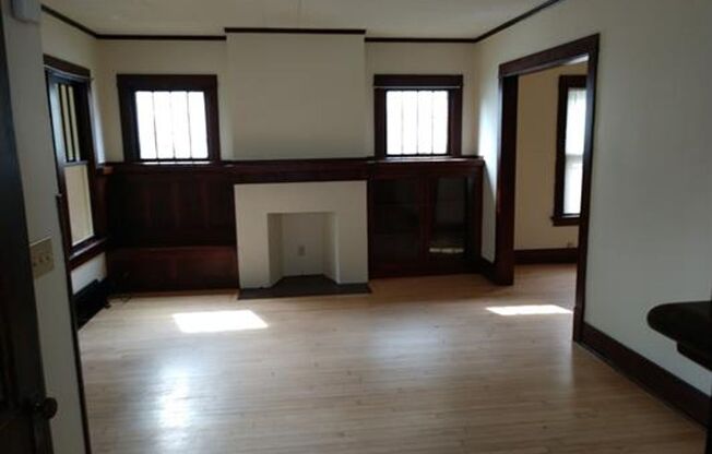 Spacious 4-Bed, 1.5-Bath Home in Vilas Neighborhood