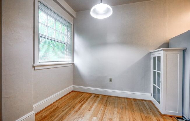 Studio, 1 bath, 480 sqft, $1,200, Unit 402