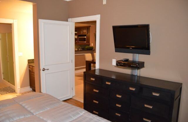 2 beds, 2 baths, $1,995, Unit 125