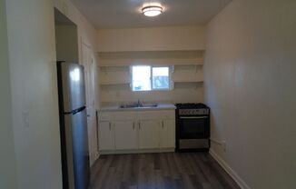 Studio, 1 bath, 360 sqft, $1,000, Unit #4