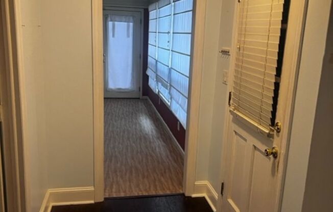 4 beds, 3 baths, $2,600