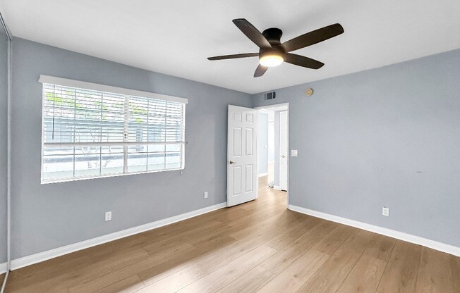 2 beds, 2 baths, 920 sqft, $2,695, Unit 204