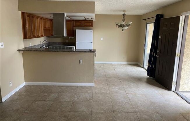 2 beds, 2 baths, 1,000 sqft, $1,300, Unit Unit A