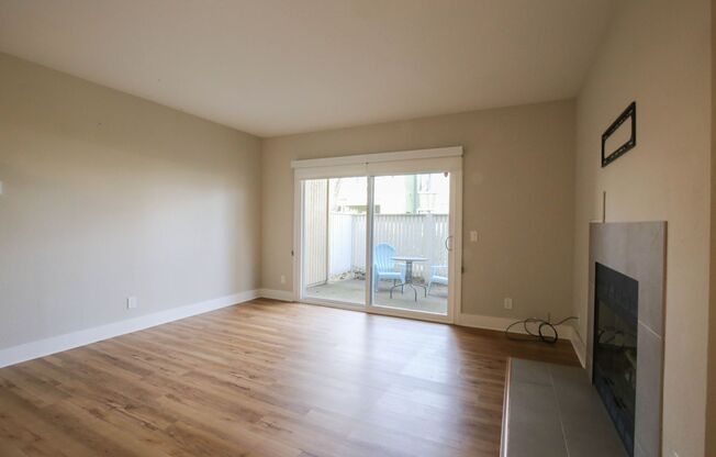 Modern and Clean 2 Bed 2 Bath Condo in Richmond Marina Bay