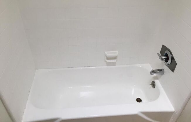 Studio, 1 bath, $1,425, Unit 26