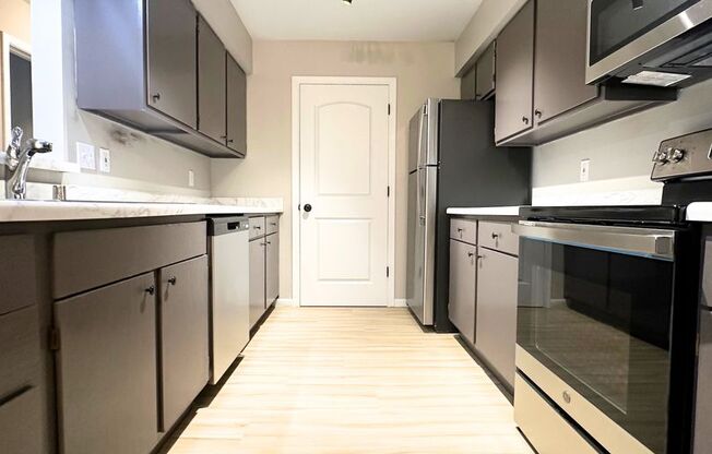 3 beds, 1.5 baths, 1,000 sqft, $1,450, Unit PT-1567-201