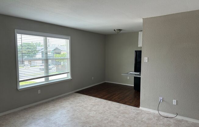 Bryan - Northgate area. 2 bedroom 1 bath-- close to Texas A&M University.