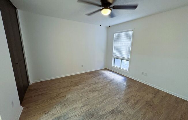 2 beds, 1.5 baths, $1,400