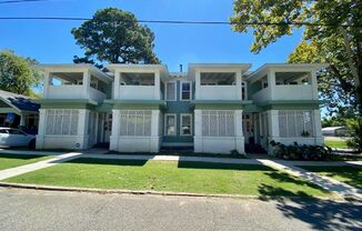 Half Off First Months Rent! Renovated 1 Bedroom 1 Bath Apartment in Highland!