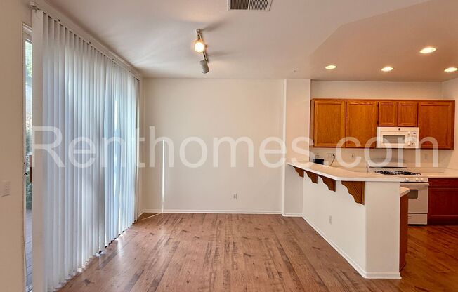 Mira Mesa, 11625 Compass Point Drive North #6 - Great location! Close to shopping, restaurants, theatre, and the 15!