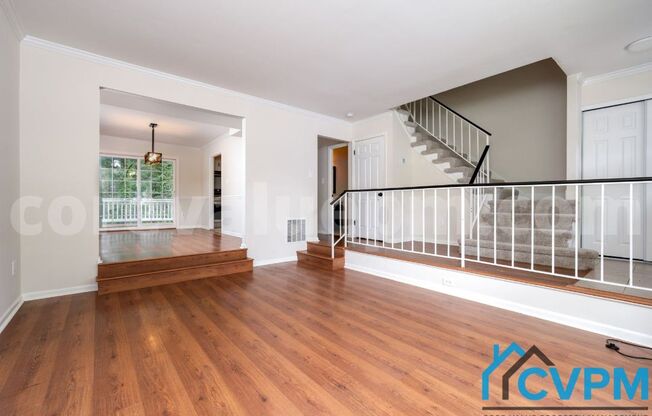 400 Colonial Ridge Ln