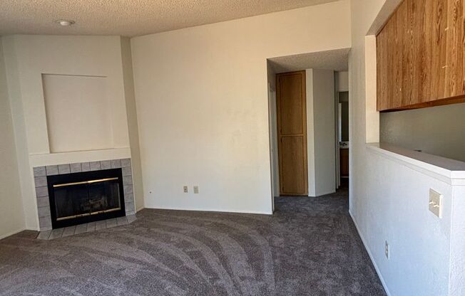 2 beds, 2 baths, 900 sqft, $2,200, Unit 08